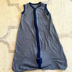 Burt’s bees beekeeper transition sleep sack. Size medium 26-30”, 6-12 months